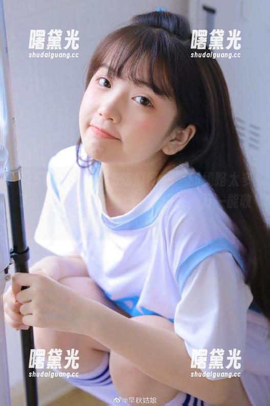“15吃瓜网os”的线路太多了，我恨不得随便点一个进去，万一能收获些不得了的洞见呢？
