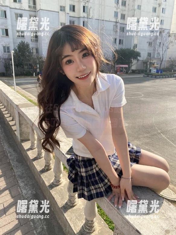 在51cg4.funios的换肤界面里，我点了点，心里暗暗翻了个白眼