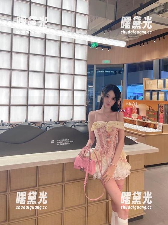 51吃瓜，请务必关注我家的官网入口！分享后，保你吃瓜不掉链子！