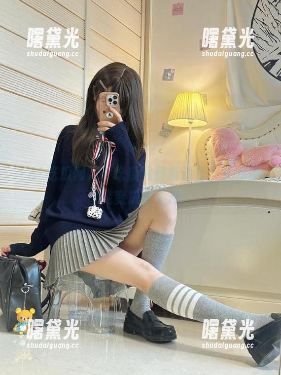 51吃瓜网 51吃瓜网最新动态,连牵手都能变成分手戏!