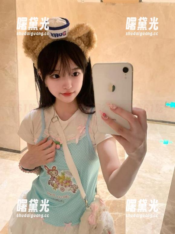 61吃瓜中心 在家无聊?快来下载61吃瓜中心,混吃等死的新境界!