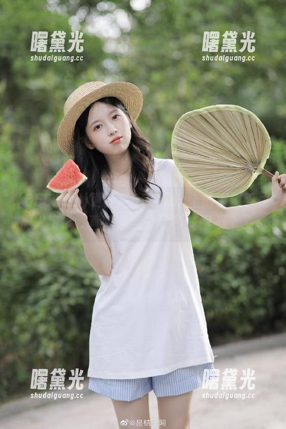 655.fun 更新后655.fun上的瓜似乎更加火热了,直呼过瘾,我有些跟不上了。