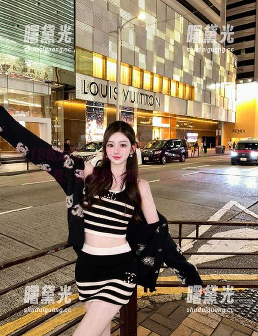718吃瓜网 一边看“718吃瓜网”网页,心里想:我也想当瓜农,这太心动了!