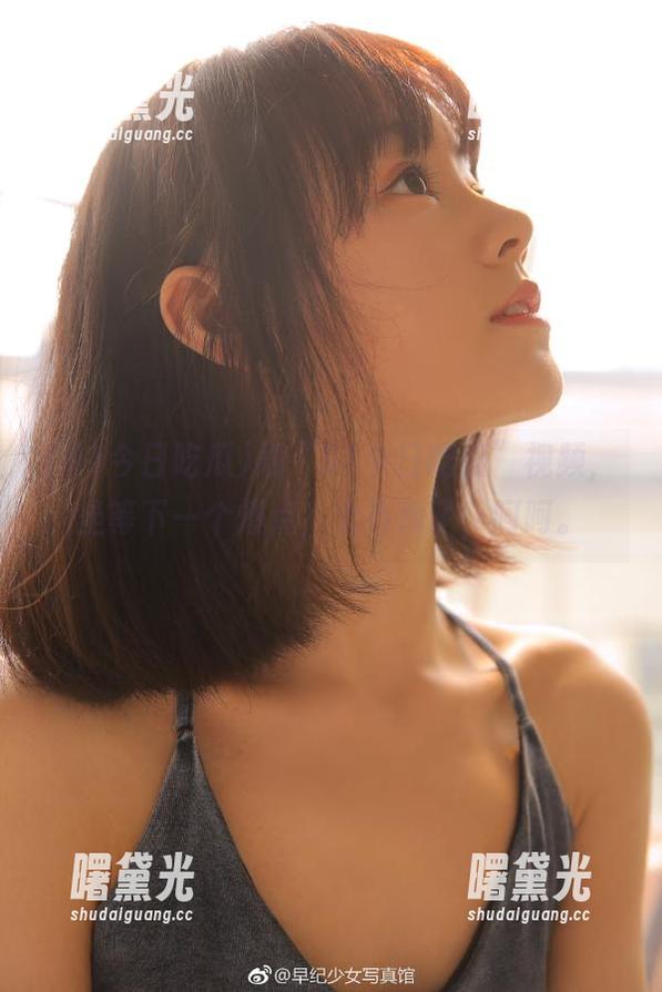 刷“91今日吃瓜”视频，坐等下一个爆点，太有戏了，呵呵。
