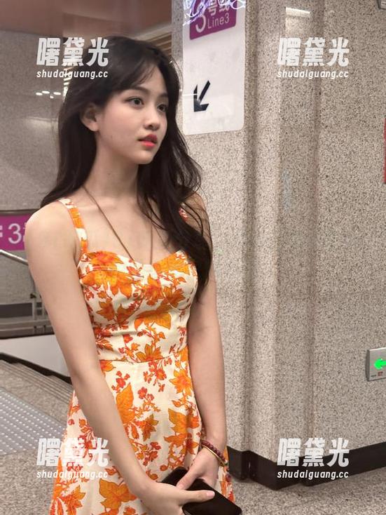 91吃瓜 91吃瓜分享:我说的都是生活中的小秘密爆料哦!