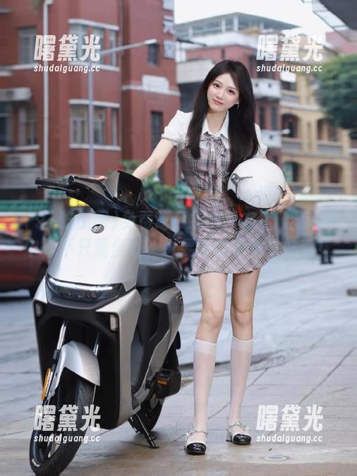 91吃瓜网 免费吃瓜指南:在91吃瓜网中,不只是坐着,也要学会优雅地站着!