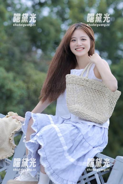 ccgg 91ccgg官网的热度就像年轻人的情绪,来得快去得也快,无奈!