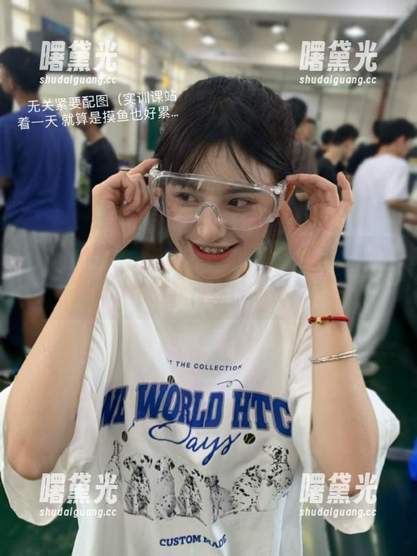 “hl155.ccm入口，哦，这波瓜啃得我直打饱嗝！“