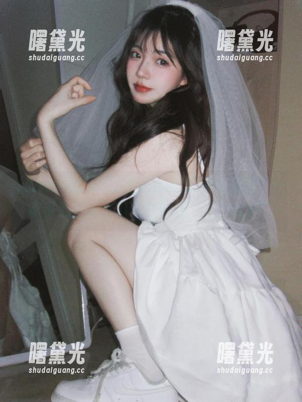www.吃瓜 浏览www.吃瓜链接时,一不小心看到了八年前的我,是个啥样?