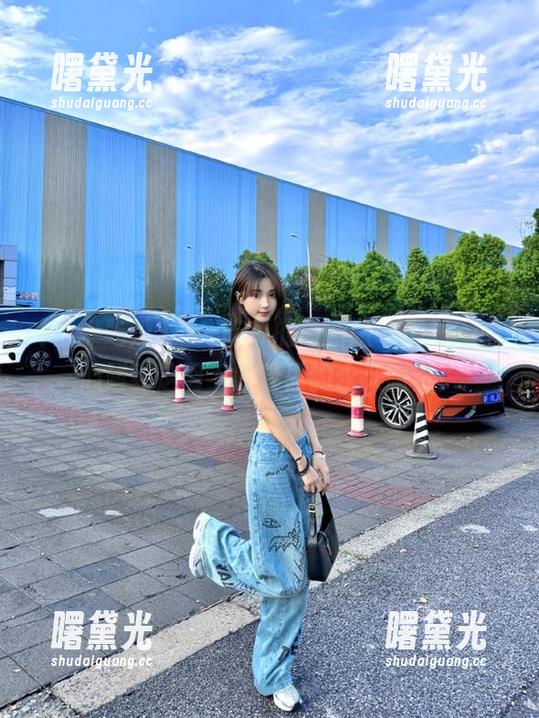 五一吃瓜 五一吃瓜的最新版本上线,小心碰到这羽毛般轻盈的永久暗示!