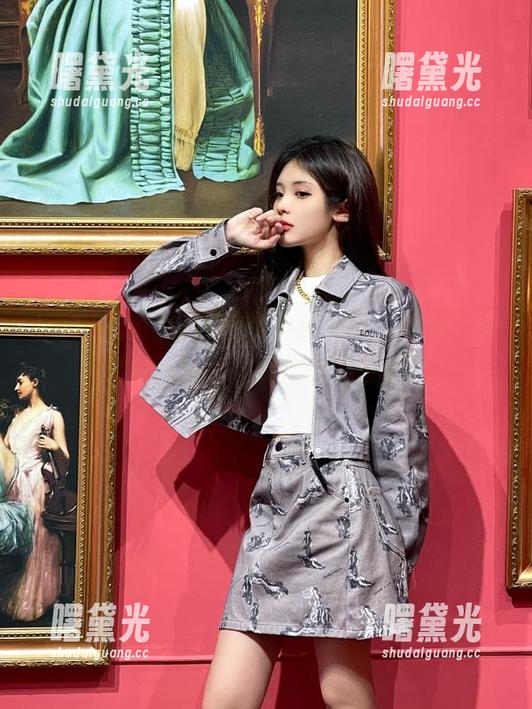 时时在线不套路，“收藏”五一黑料，随时补充你的八卦燃料！