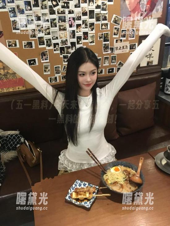 五一黑料 今天来点重口味,一起分享五一黑料的奇迹时刻!