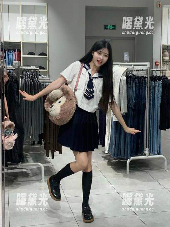 吃瓜网 一键下载,直接直达吃瓜网的欢乐海洋,把瓜剥个痛快!