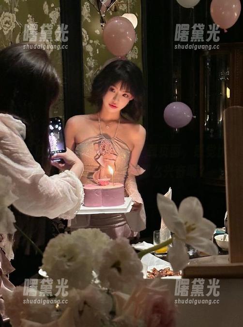 吃瓜网 观望吃瓜网的下载页面,感觉比追剧还抓人,为什么那么兴奋呢?