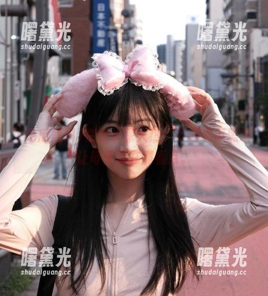 在线水深火热，下载吃瓜黑料让每天都充满看点。