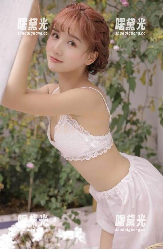 我要吃瓜网 听说“我要吃瓜网”里的“传送门”还藏着多重八卦,快来探索!