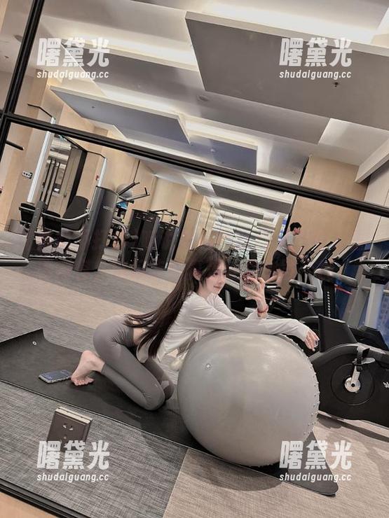 黑料不打烊 听说黑料不打烊又发布了重磅内容,这瓜吃的真是让我欲罢不能。