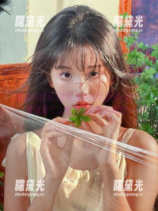 先登录黑料不打烊zztt34，再说那个人和他朋友的小秘密……