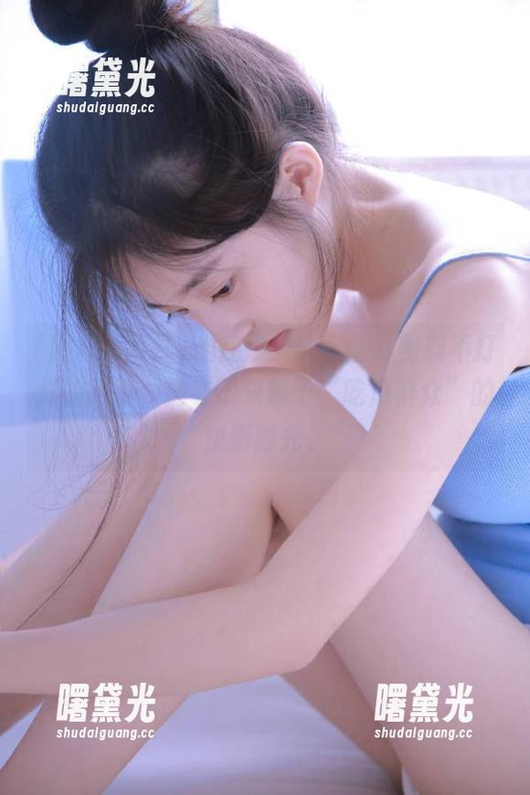 坐在沙发前，翻开黑料不打烊的网页，拥有了只属于“吃瓜群众”的快乐时光。