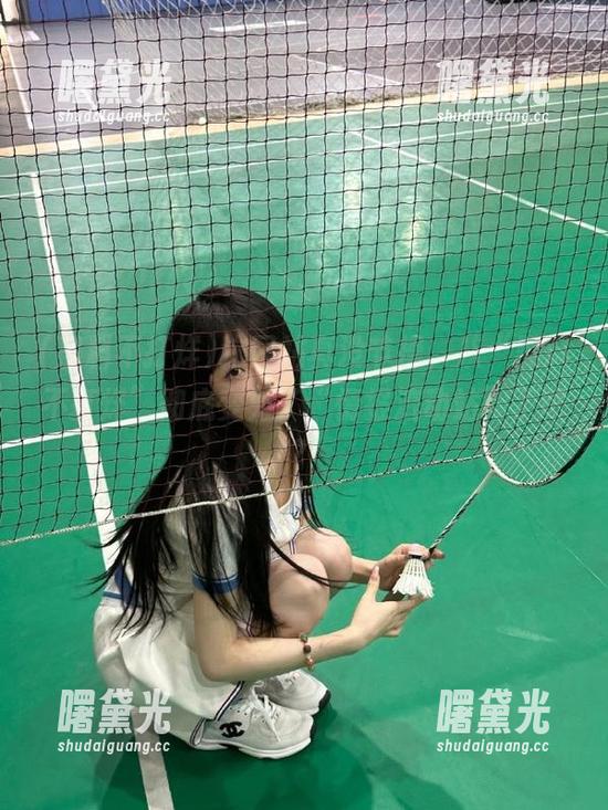 这网站真没节操，从“黑料不打烊”彻底变为了“情报流动站”了吧？