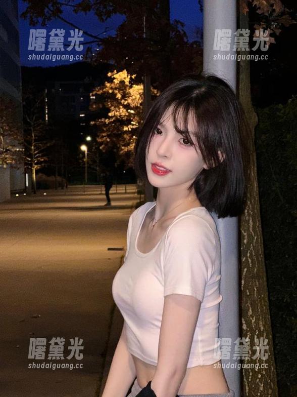 登录黑料吃瓜网51，带你见识朝阳下的人间百态。