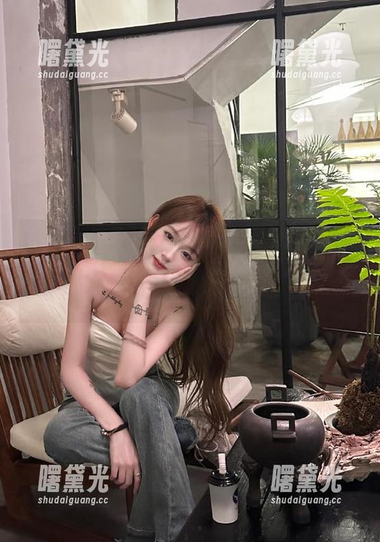 今天我在黑料正能量网站看到了“黑料不打烊”，我说这简直是零食行业塑料袋的存在！