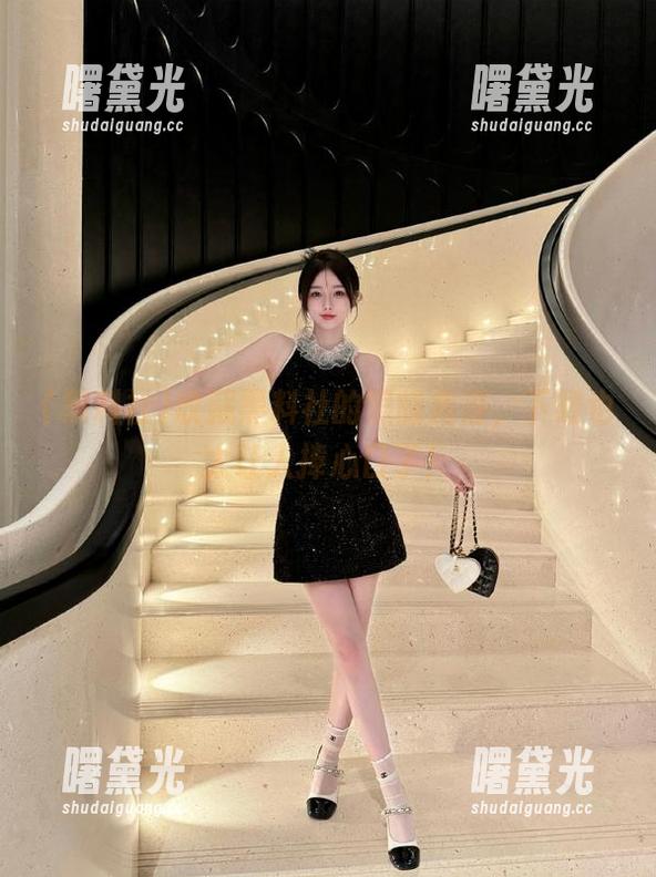 黑料社 收藏黑料社的黑暗角落,下载也太让人捧心口了!