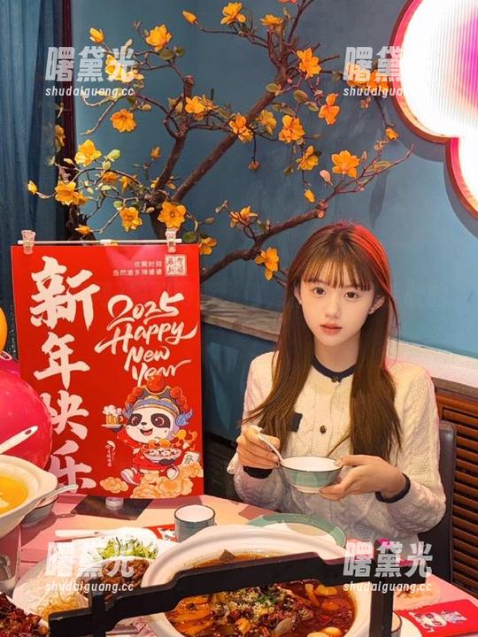 黑料网 黑料网新入口,捡瓜捡到手软的节奏!