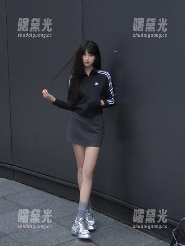 突然之间“黑料网”苹果版开放免费使用，究竟是好是坏？